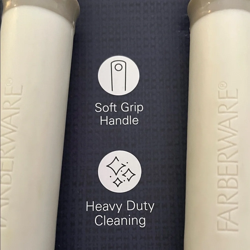 Farberware Cream and Tan Cleaning Brushes Set